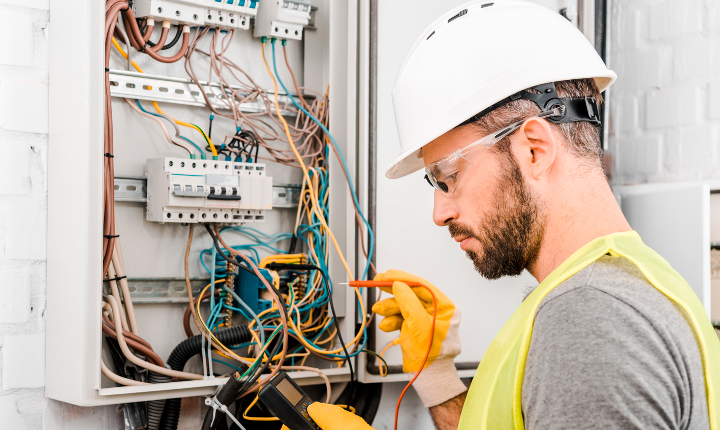 cuanto gana un electricista en españa